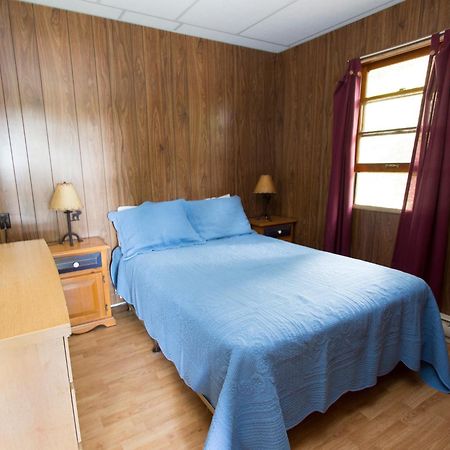 The Pines Cottage Resort Oxtongue Lake Exterior foto