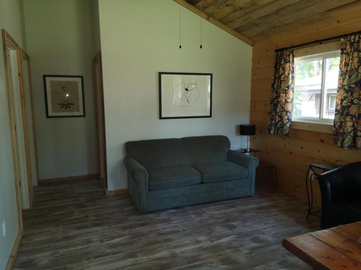 The Pines Cottage Resort Oxtongue Lake Exterior foto