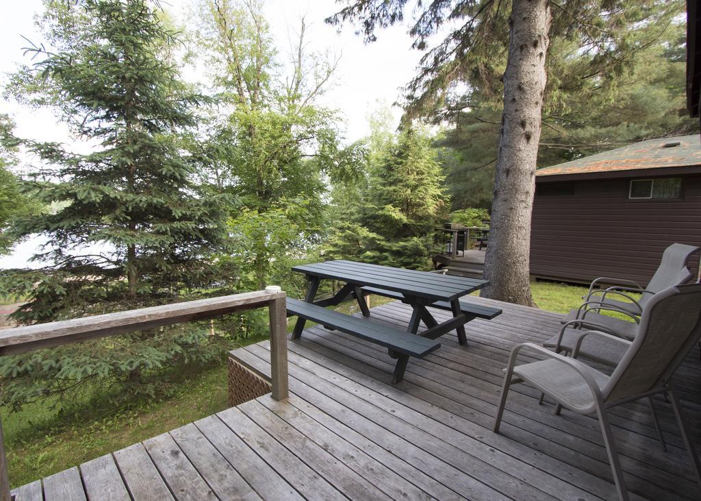 The Pines Cottage Resort Oxtongue Lake Exterior foto